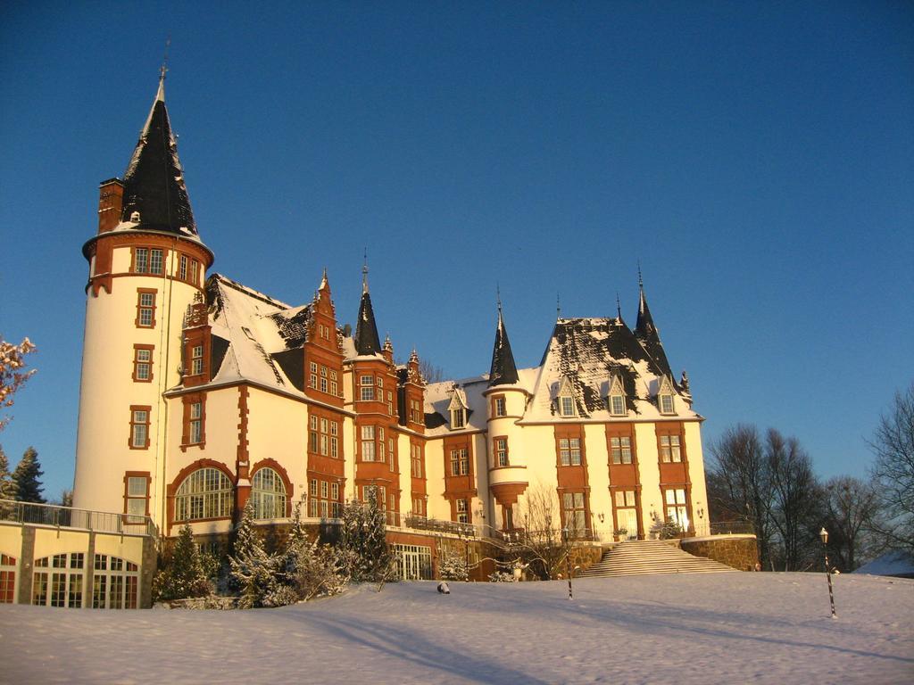 Seehotel Schloss Klink Exterior photo