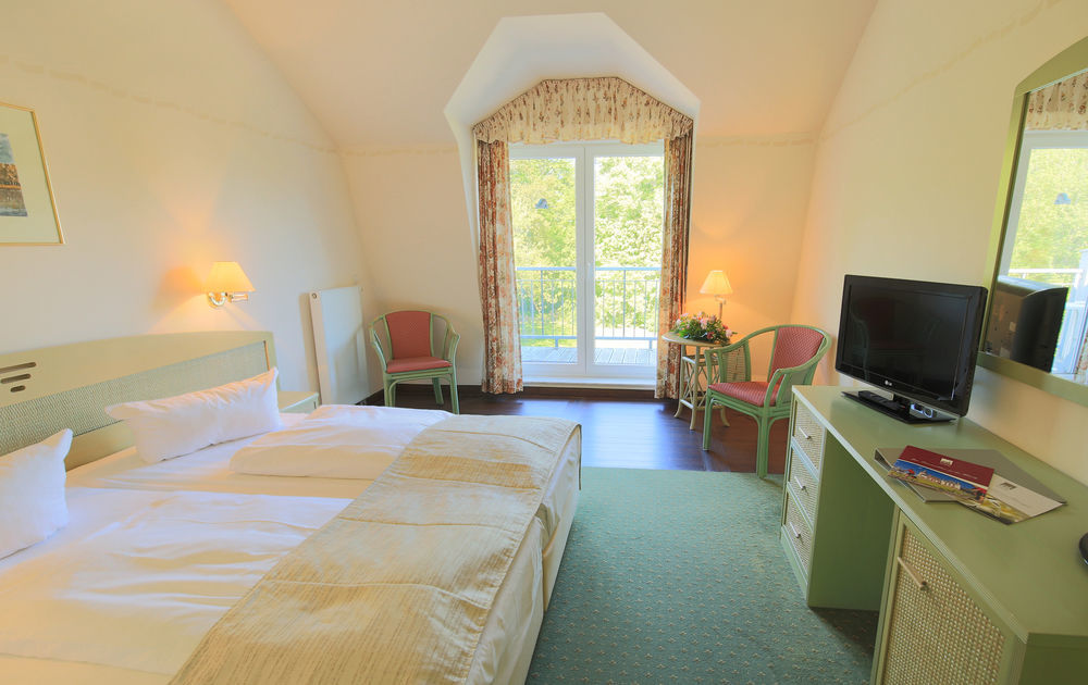 Seehotel Schloss Klink Exterior photo