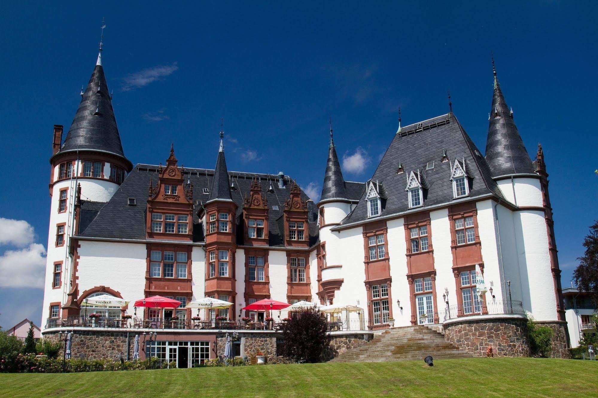 Seehotel Schloss Klink Exterior photo